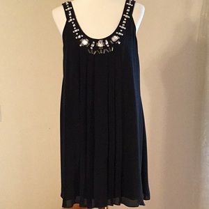 laundry bydesign100% silk cocktail/formal dress,jeweled neckline,loose fit,10